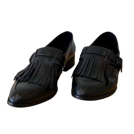 black loafers with fringe - size US 10