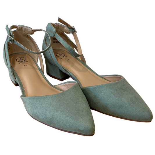 sage green chunky heels - 8.5W