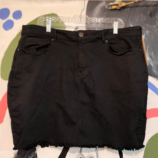 black denim mini skirt - US 18